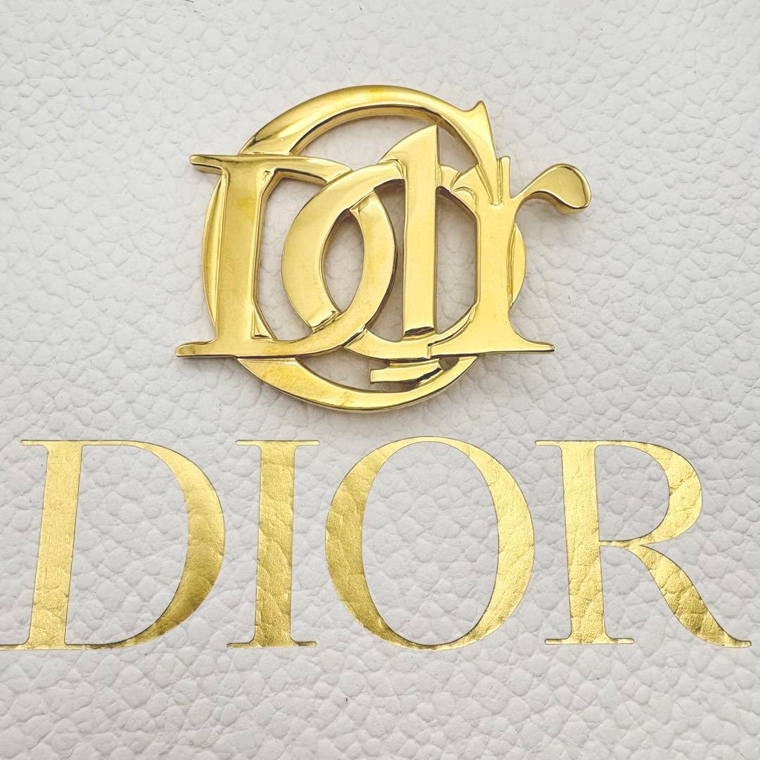極美品 ディオール ブローチ エンブレム ロゴ ゴールド