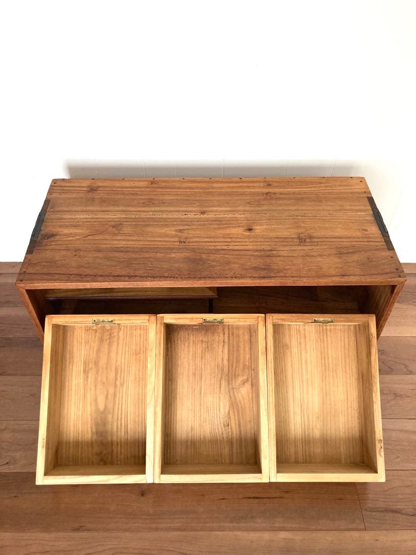 【メンテ済】アンティークの収納棚　ローボード　総桐　小物収納にも便利