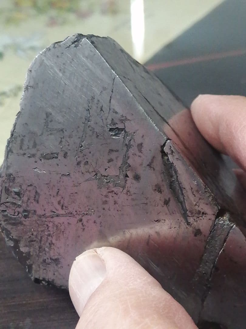 ★『超隕石』隕石原石　 969g　 隕石内部 表面は『鏡面仕上げ』になっています