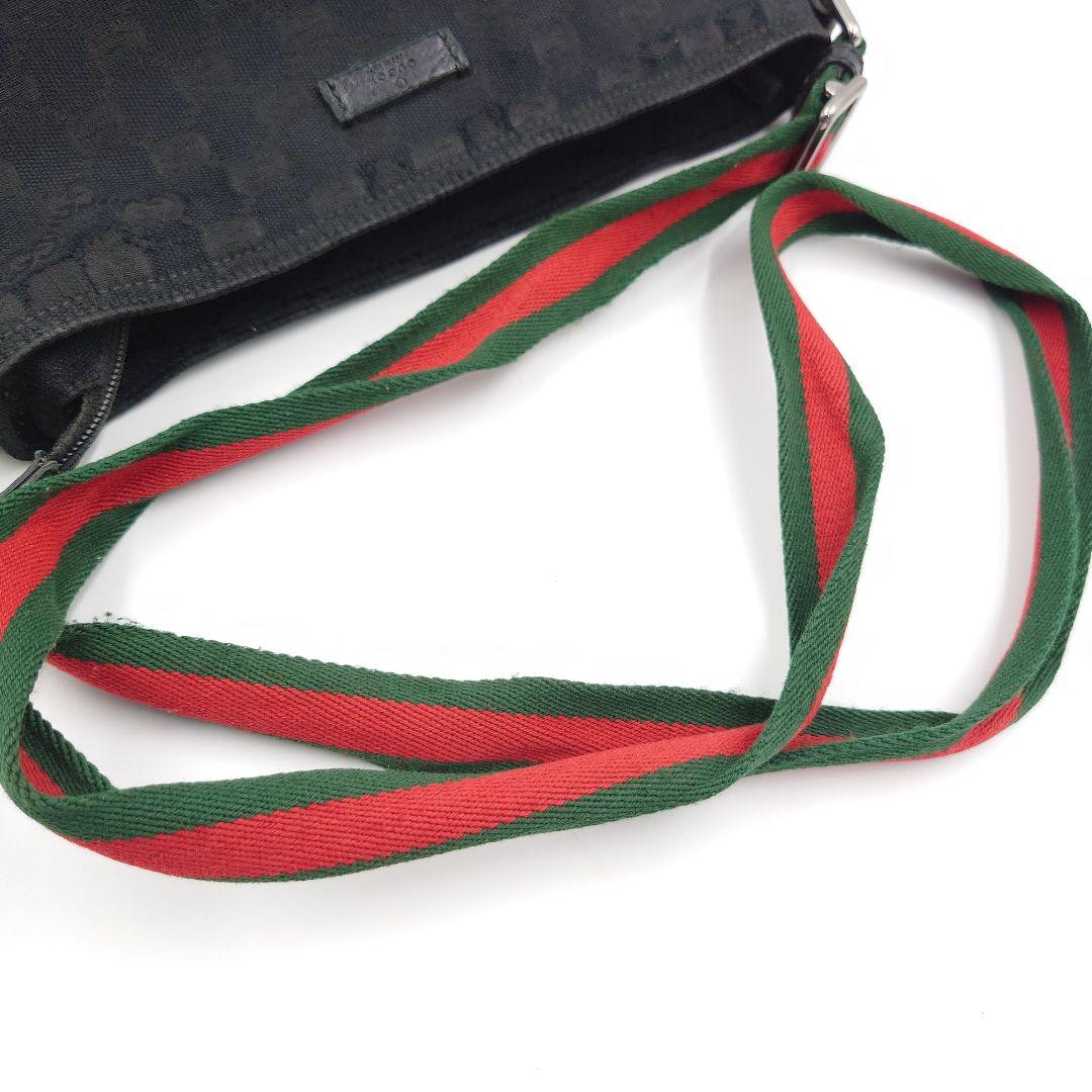 GUCCI ショルダーバッグ 斜め掛け GGキャンバス シェリーライン グッチ