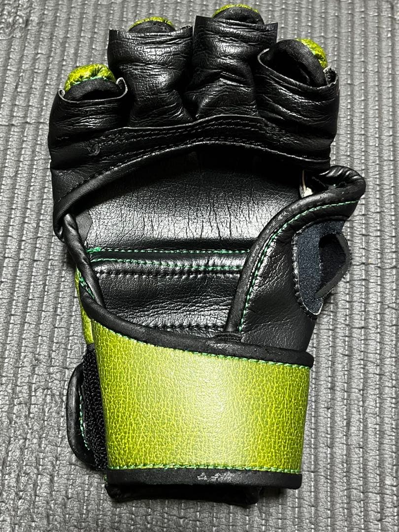 RIZIN ISAMI オープンフィンガーグローブ グリーン/ブラック