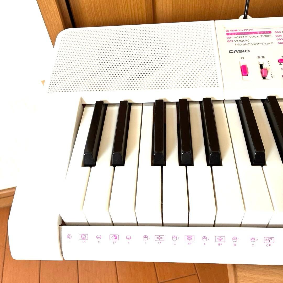 【良品】CASIO電子ピアノLK-121 61鍵 光ナビゲーション電子キーボード