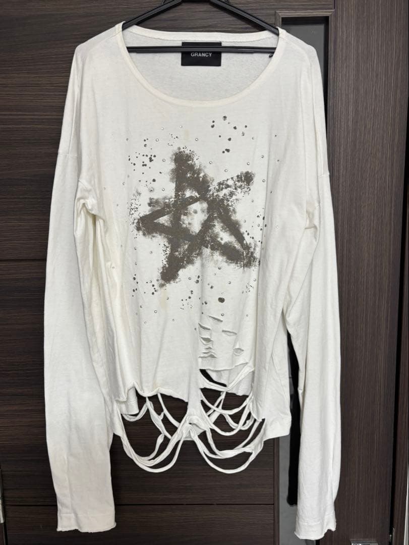 【GRANCY】 ラインストーングラフィックデザインロンT ホワイト S