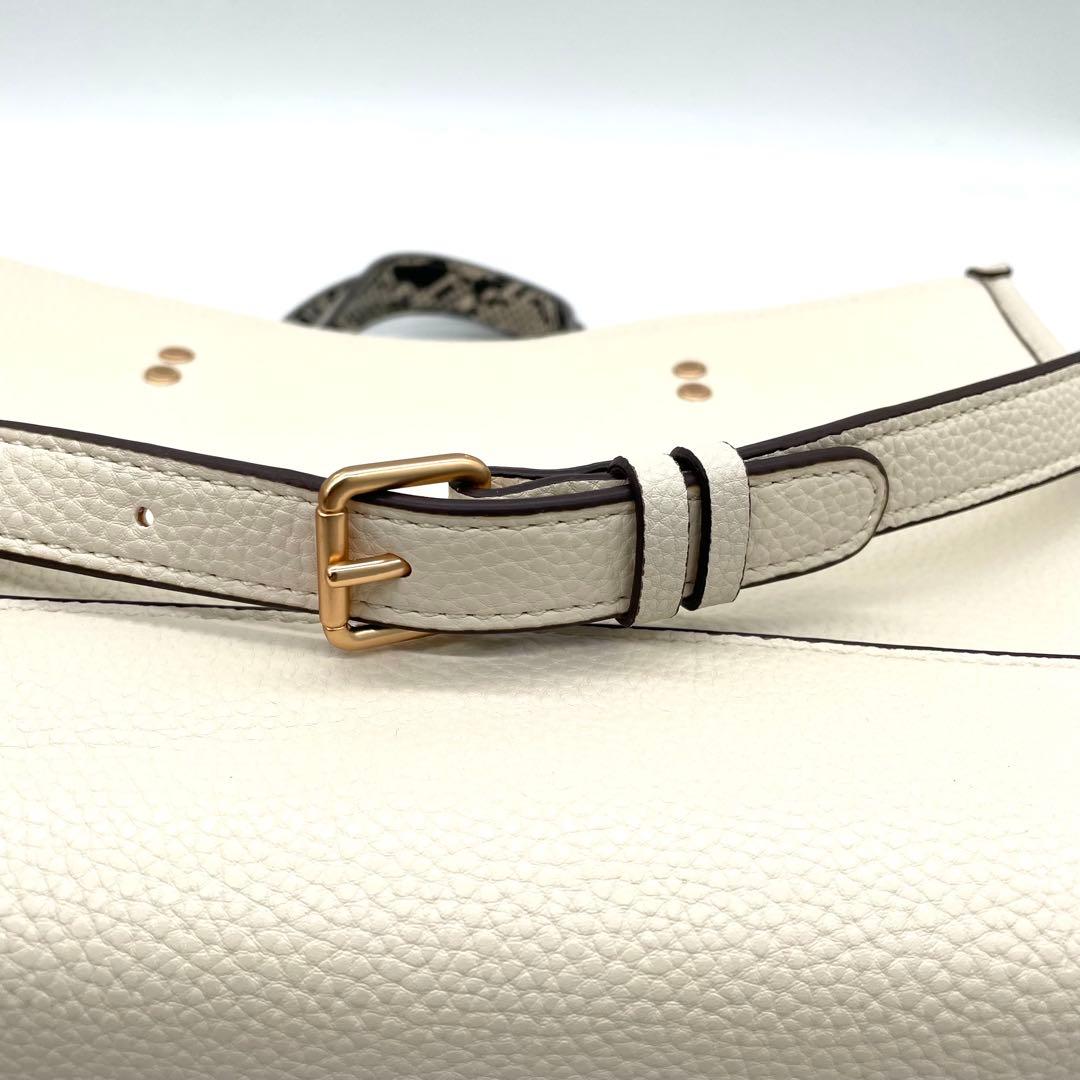 【未使用保管】コーチ　バスキア　2way バッグ　刺繍　ロゴ　レザー　ホワイト