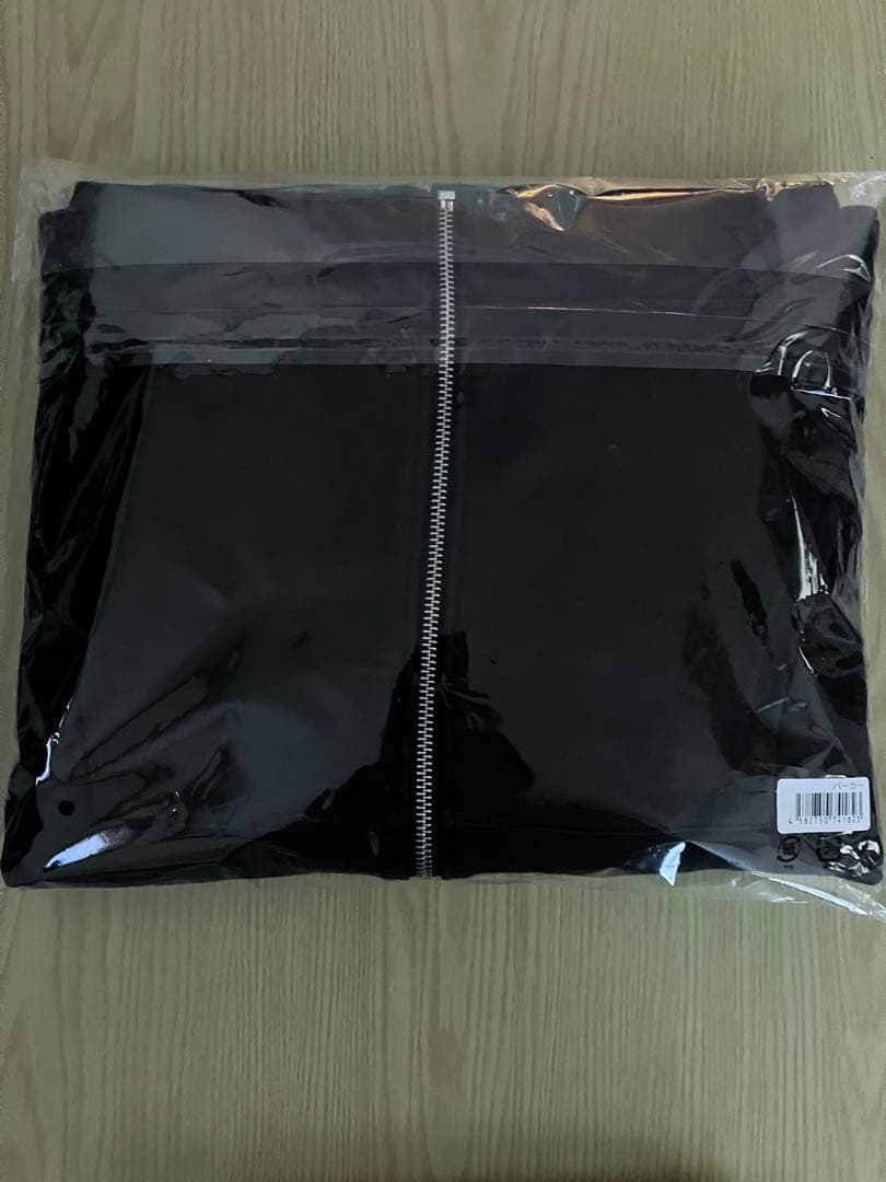 SixTONES MILESixTONESパーカー