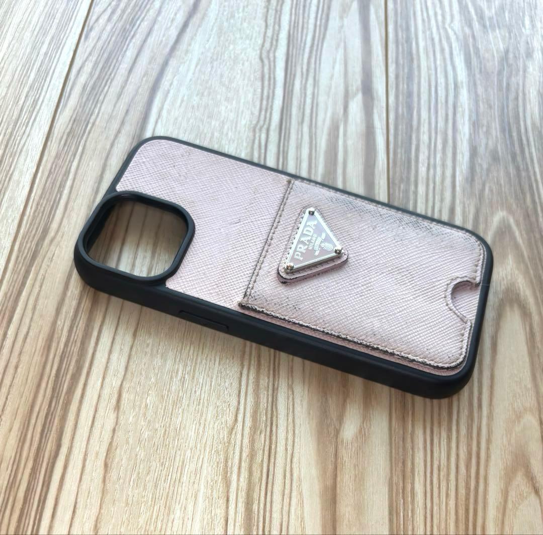 PRADA サフィアーノレザー iPhone15用ケース