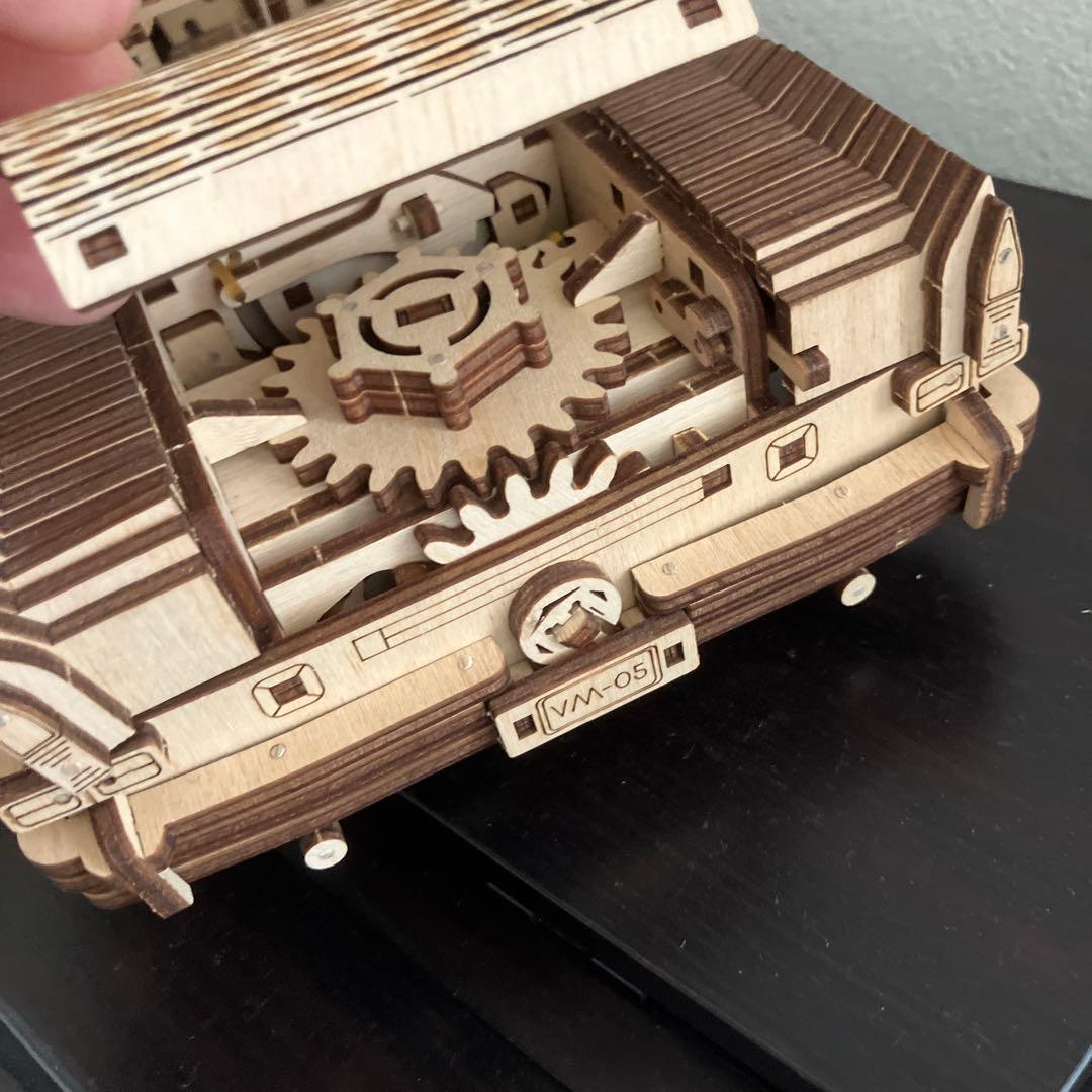 ユーギアーズ　木製オープンカー模型 完成品