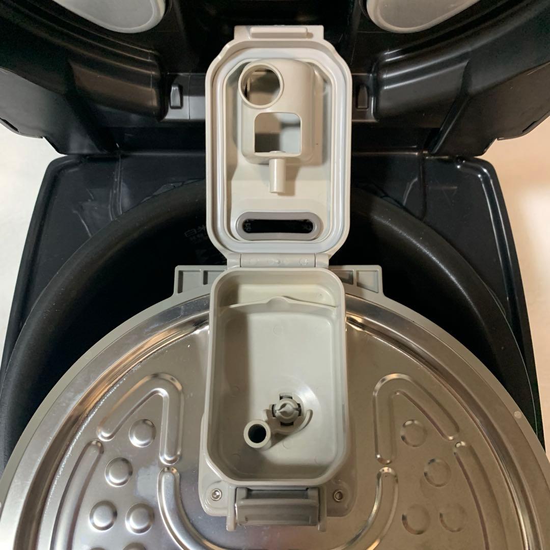 【2022年製】三菱電機IHジャー炊飯器　炭炊釜　5.5合　NJ-VVD10-B