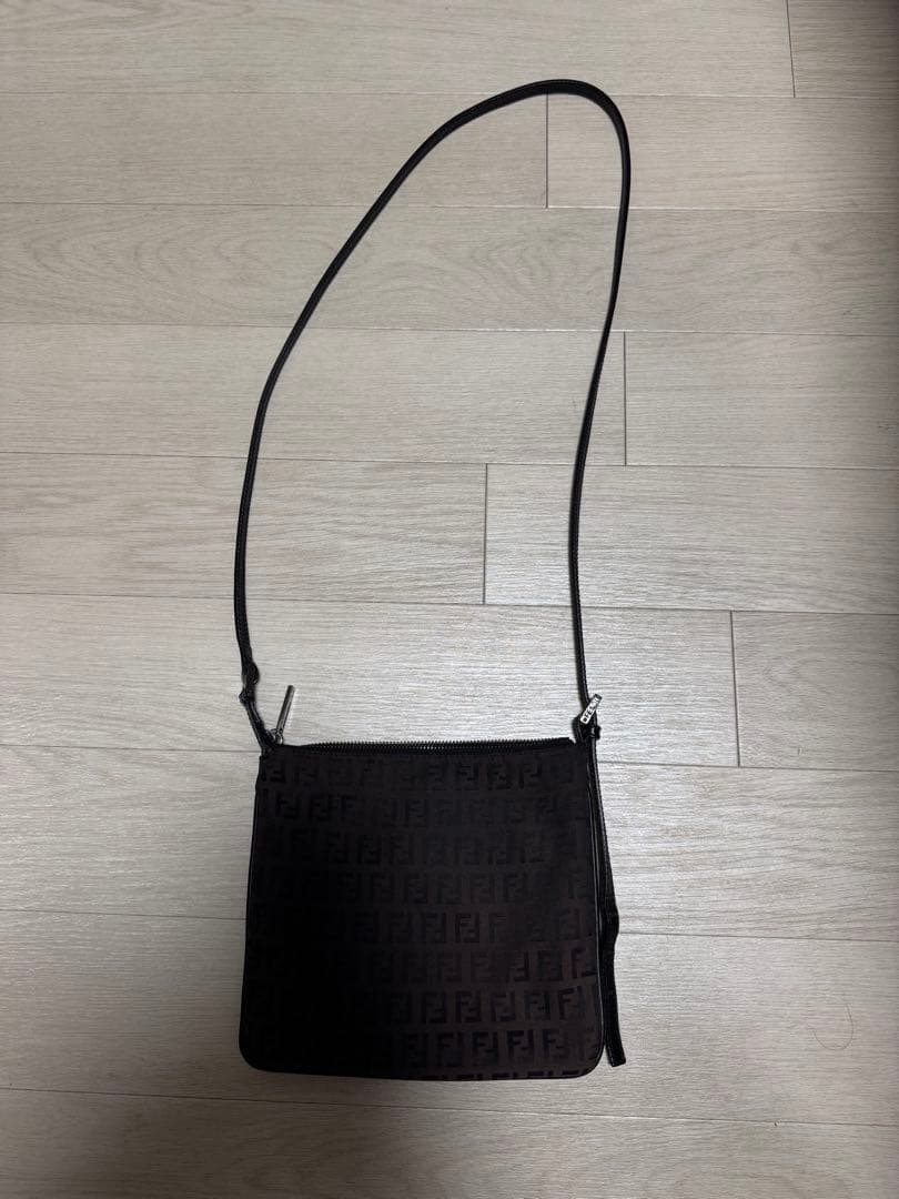 フェンディ　ショルダーバッグ ズッキーノ ズッカ柄 ブラウン