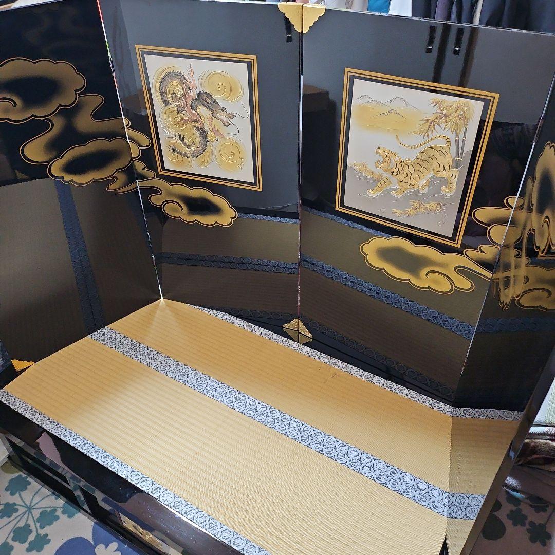 鎧兜　台座と屏風のセット