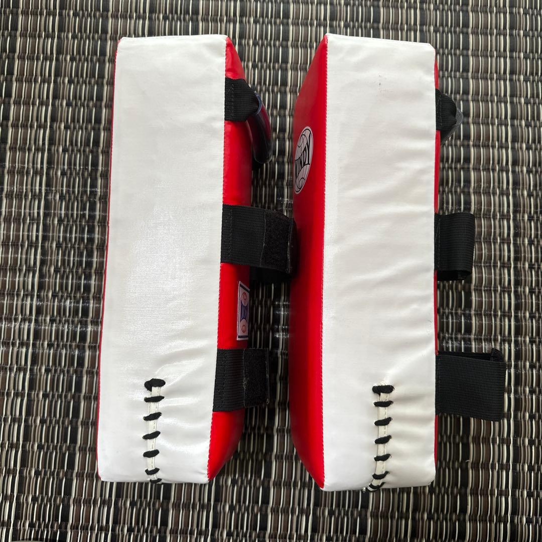 【美品】WINDY キックミット 赤/白 標準サイズ ウィンディ