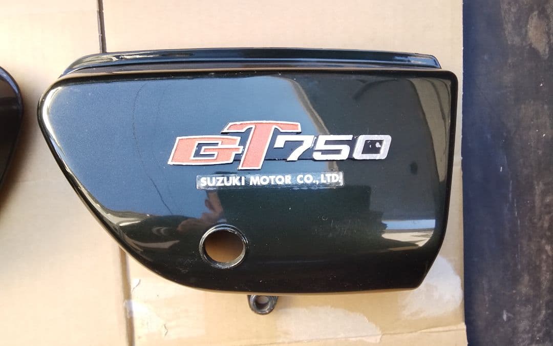 国内物　GT 750 B5　純正外装フルキット　正月謝恩セール