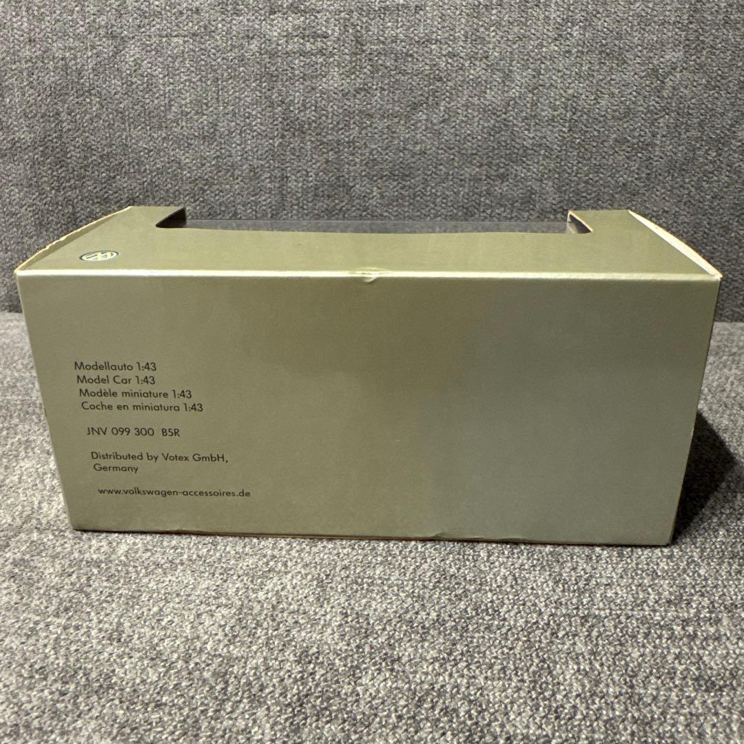 激レア Volkswagen Golf R32 未開封 1/43