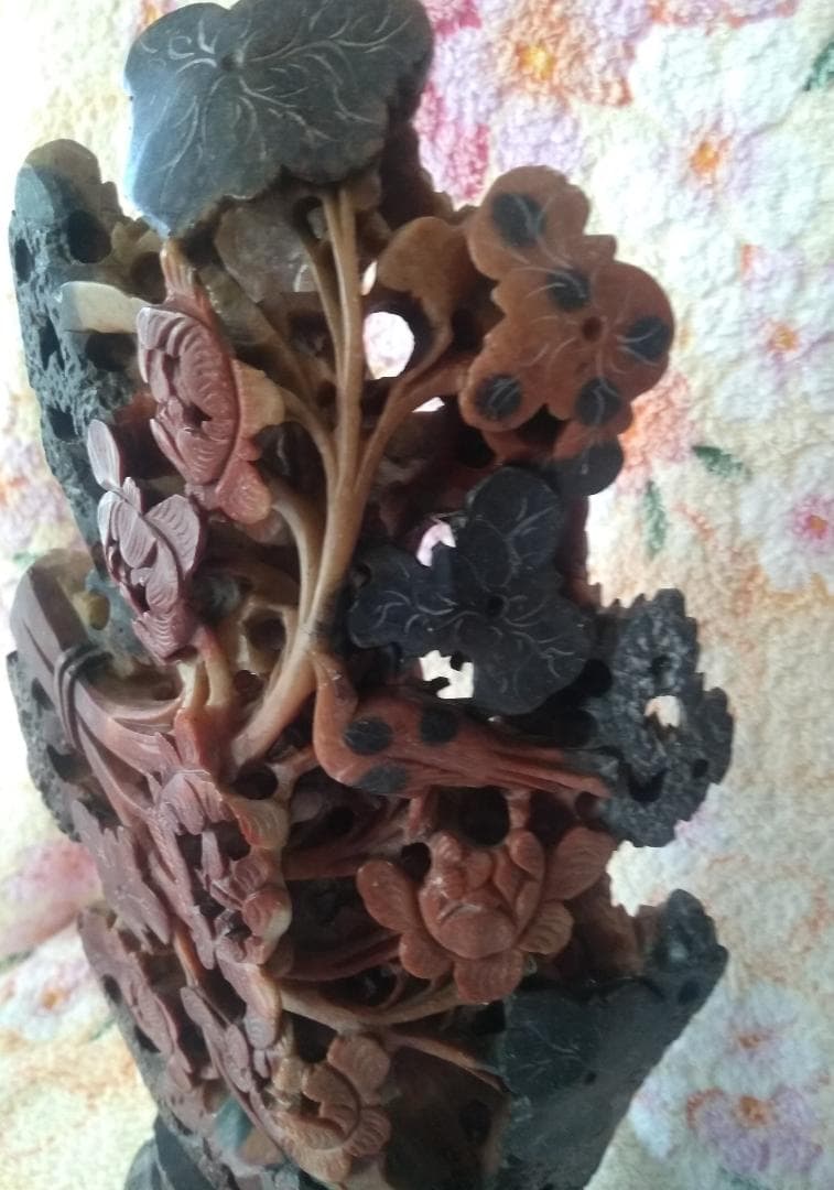 石の透かし彫り【玉石寿山石】