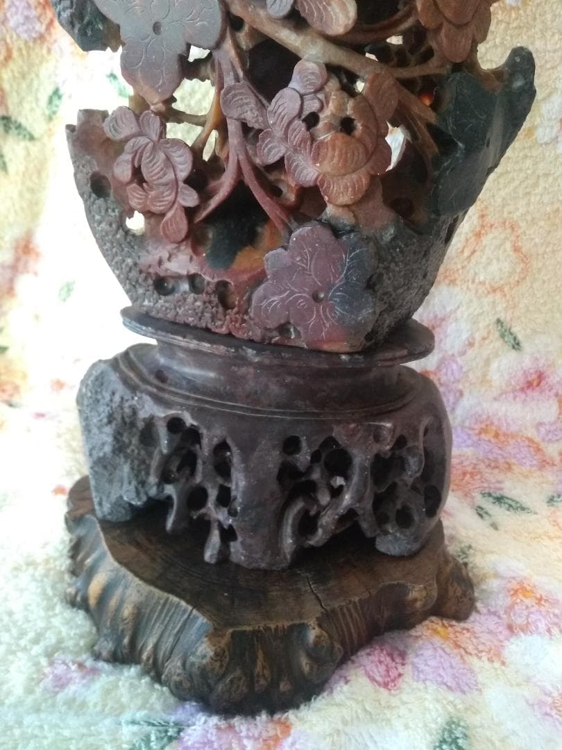 石の透かし彫り【玉石寿山石】