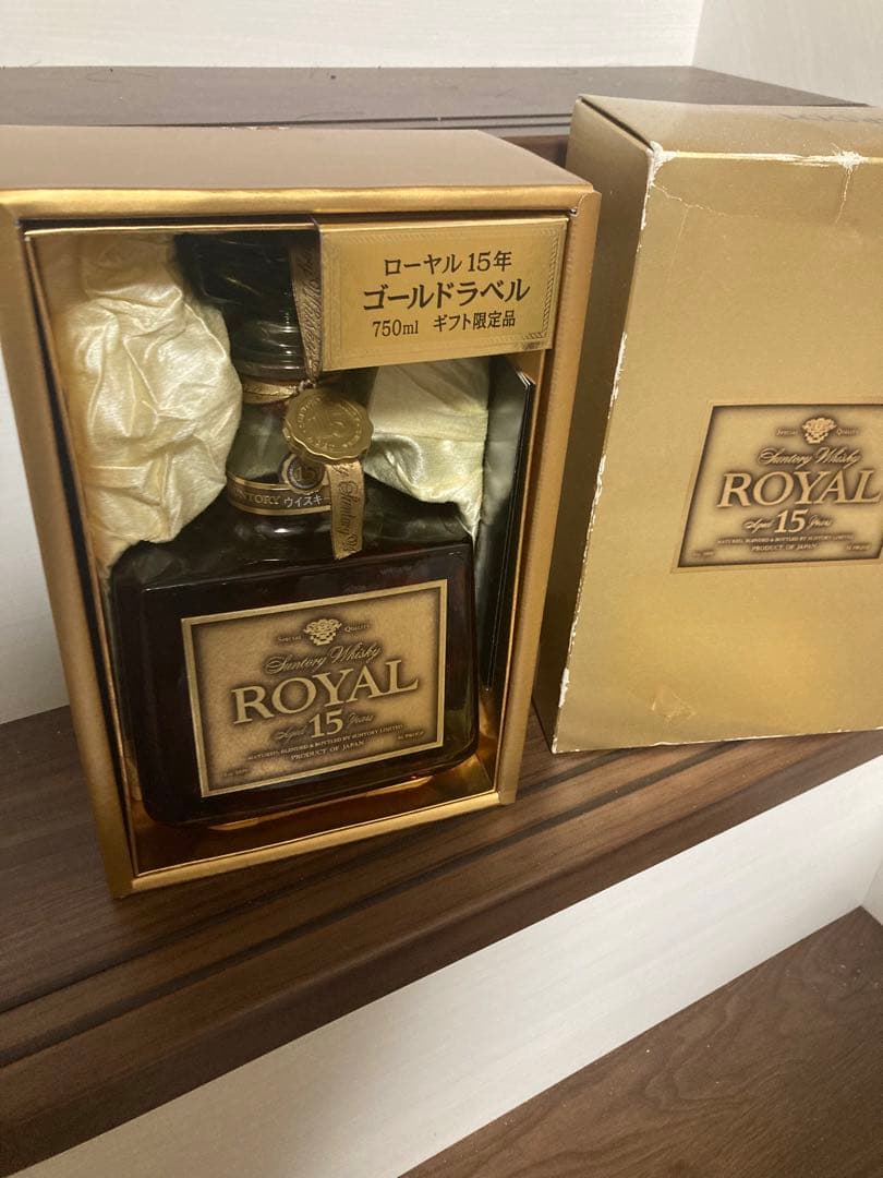 サントリー　 15年ウイスキー　ローヤル