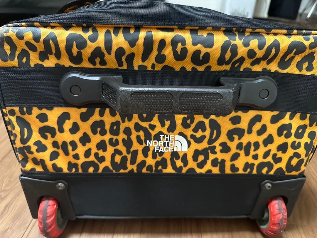 【Supreme × THE NORTH FACE】ヒョウ柄キャリーケース