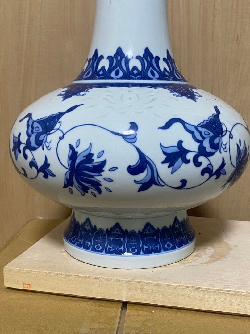 中国　景徳鎮製　染付蛍花瓶　　　　　引越しのため　売り尽くす