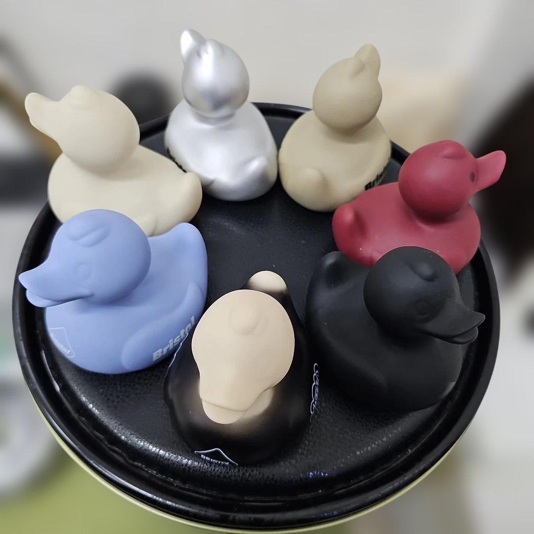 最終値引価格　限定シリーズBristol アヒル型７体フィギュアセット