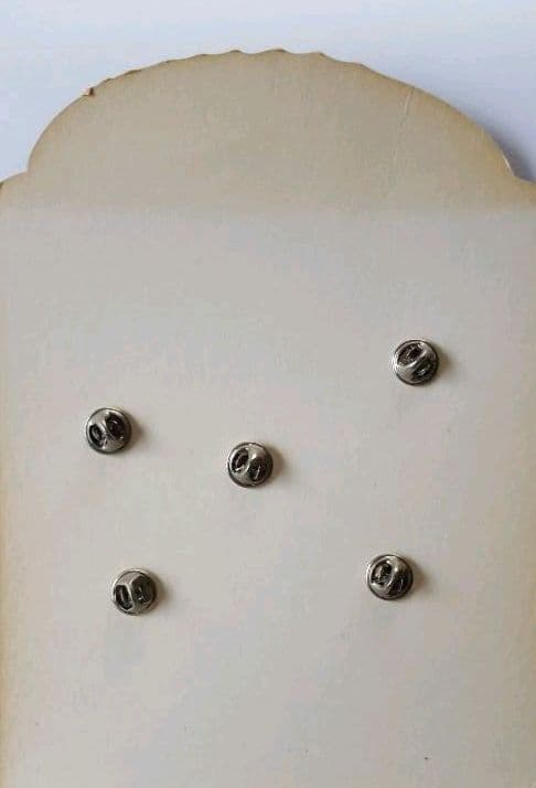 エイリアン・シリアルナンバー付きピンバッチ