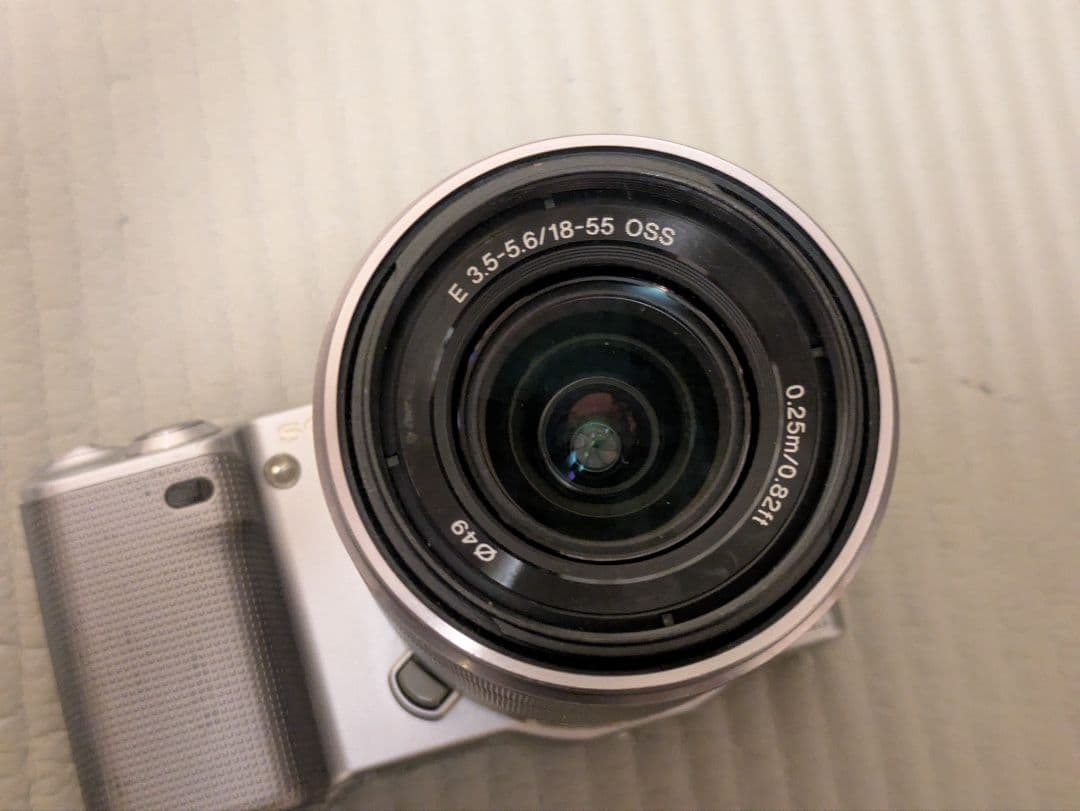 SONY NEX-5 標準ズーム(18-55mm)　バッテリー二つ付属