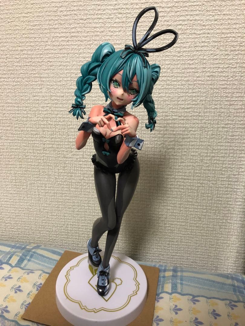 初音ミク　Bi Cute Bunniesフィギュア　リペイント　2次元塗装