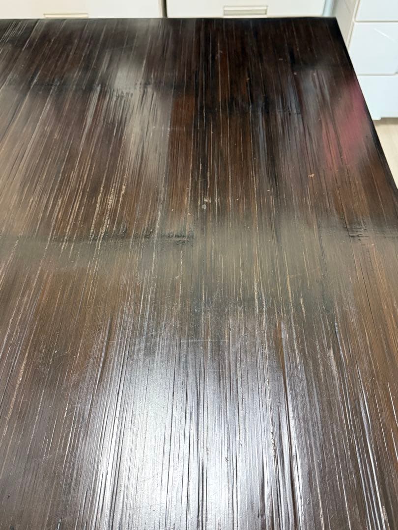 クワイエットアワーズ ダイニングテーブル