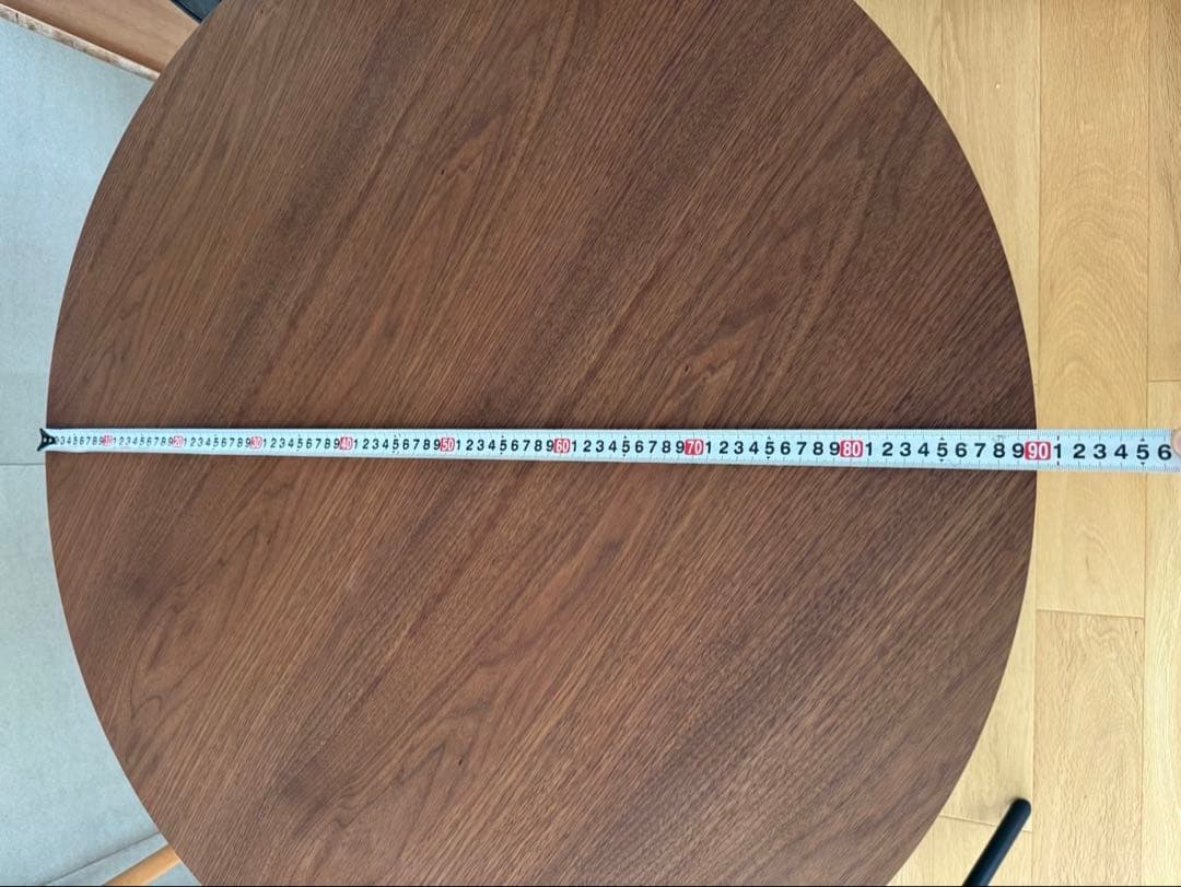 テーブル KARE ラウンドテーブル 丸テーブル ダイニングテーブル