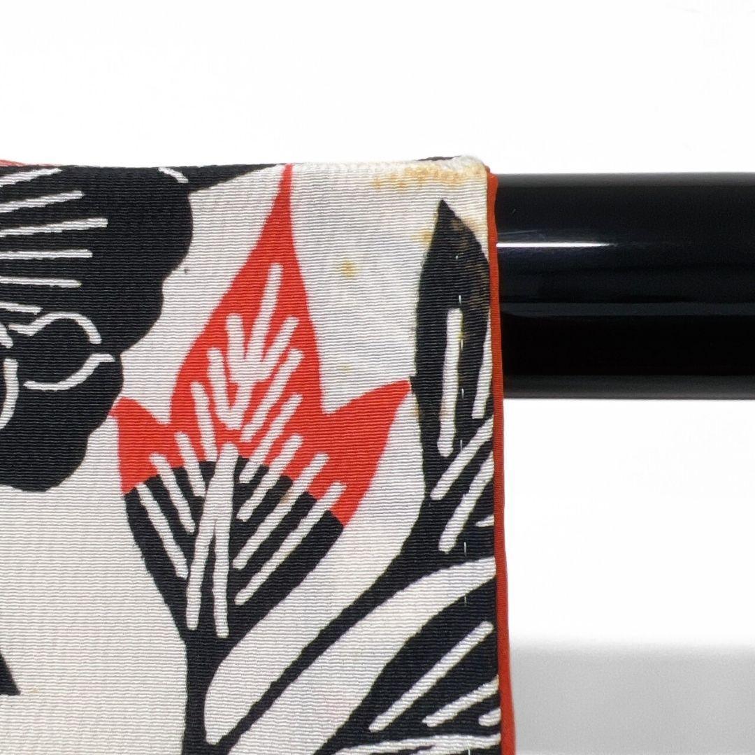 型染　白地　椿　振袖　着物　013a p