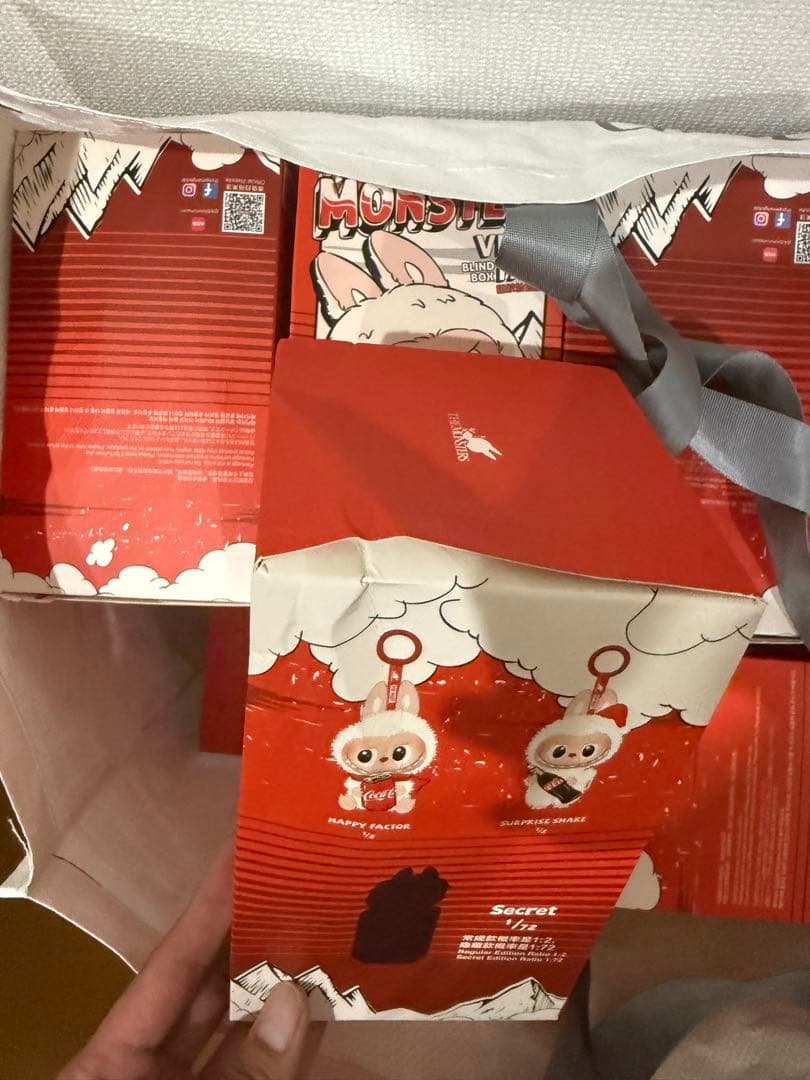 THE MONSTERS LABUBU ぬいぐるみコーラCOCA-COLA開封品