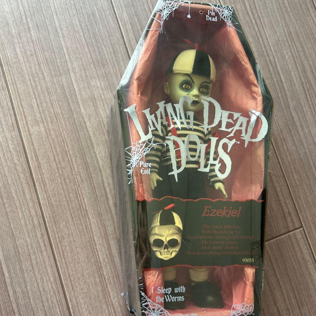 未開封品　リビングデッドドールズ　２体セット　ジェノサイド　エゼキエル