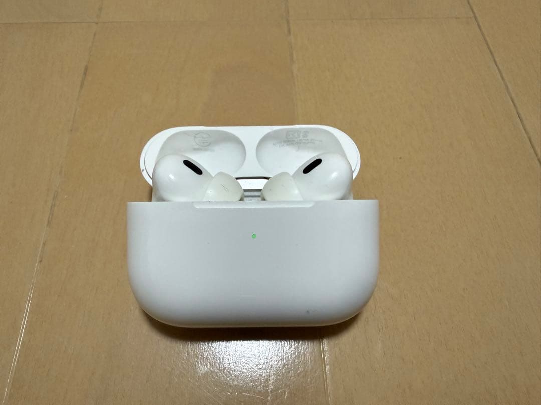 【訳あり】AirPods Pro 2（Lightning端子）※上蓋に緩みあり