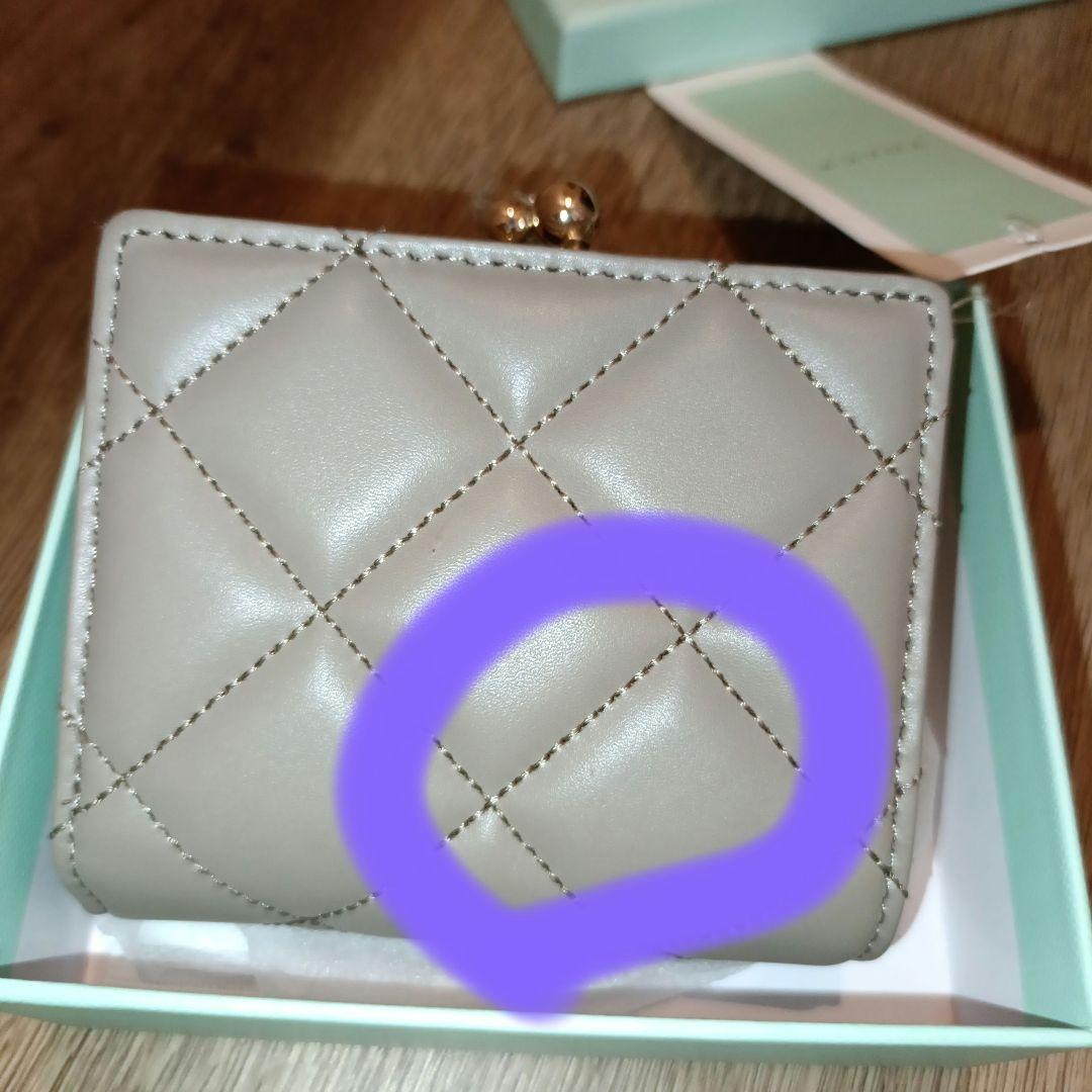 ド*子様 TOCCA トッカ　二つ折り財布 ベージュ　キルティング