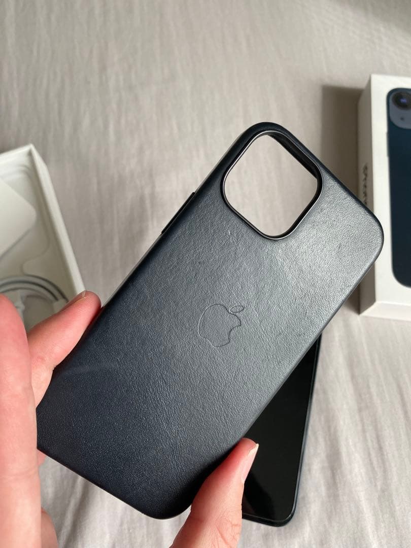 iPhone 13 mini 128GB ブラック　ミッドナイト　純正ケース付