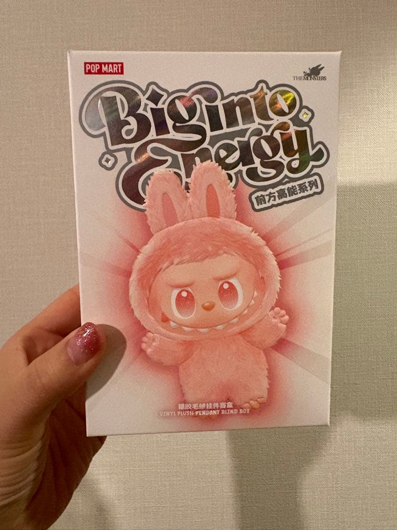 ラブブ　ポップマートTHE MONSTERS Big into Energy