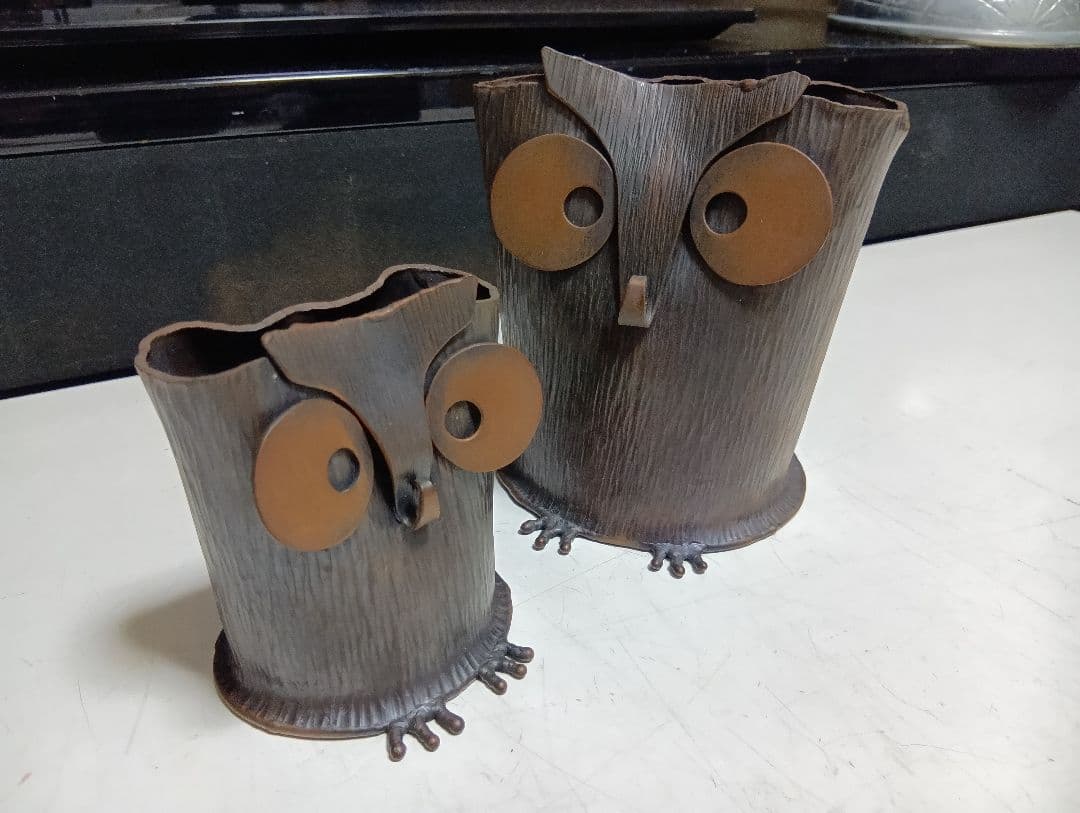 2002年　虎泉刻　純銅　ハンマートーン　金属工芸　オウル　フクロウ　ペン立て