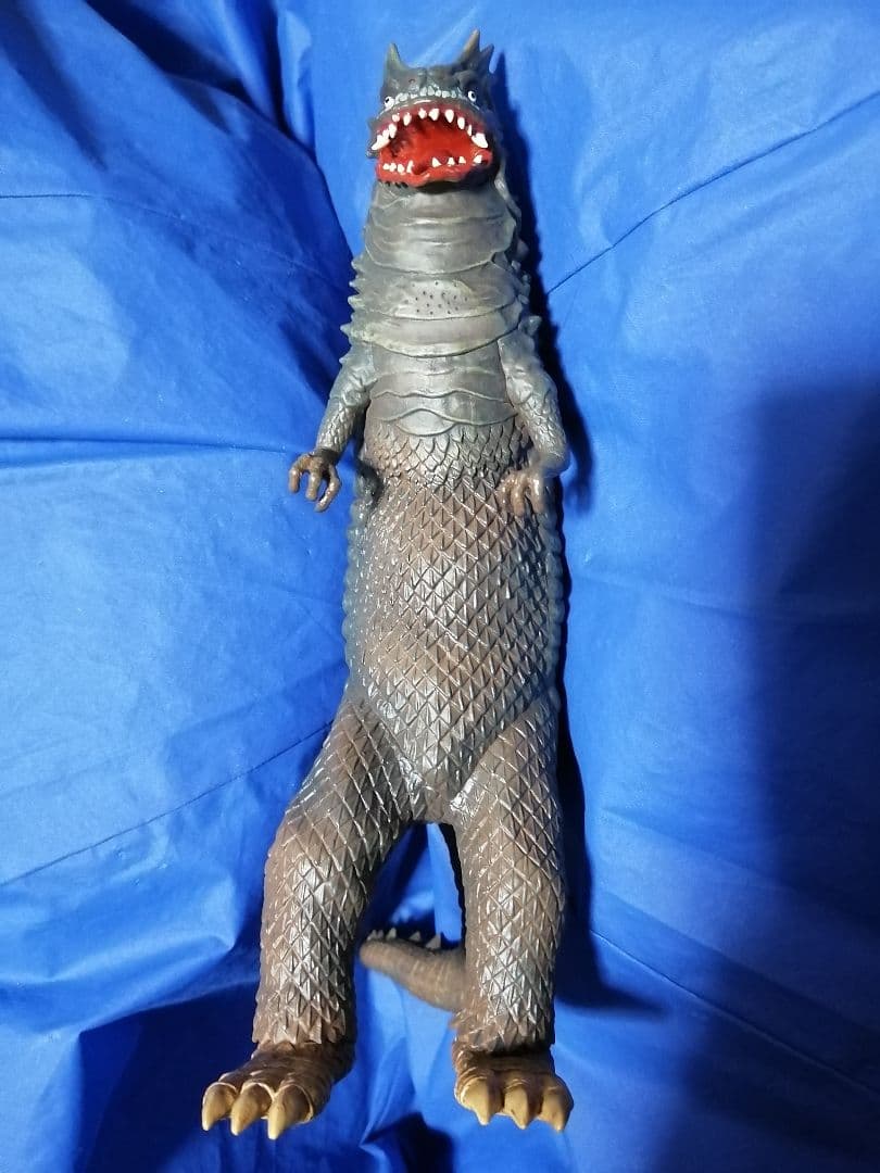 ま*ん様 大怪獣シリーズ　ウルトラマン＆ベムラー２体セット