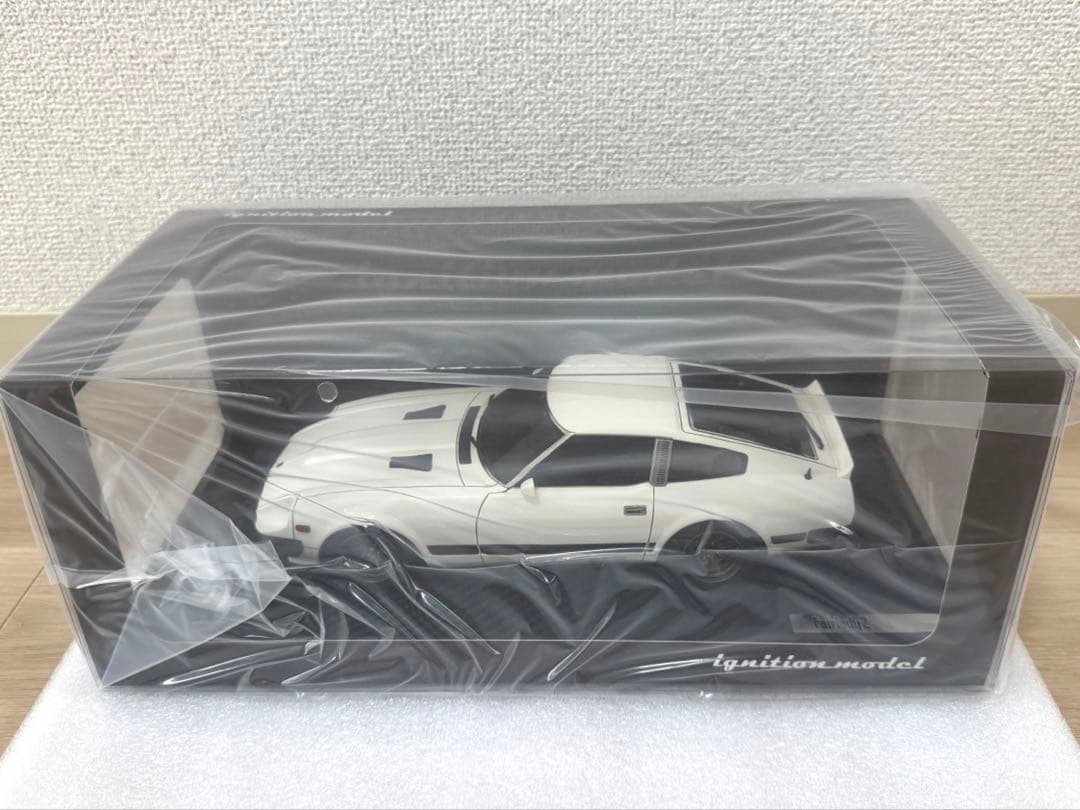 【新品未使用】1/18 Nissan Fairlady Z (S130)