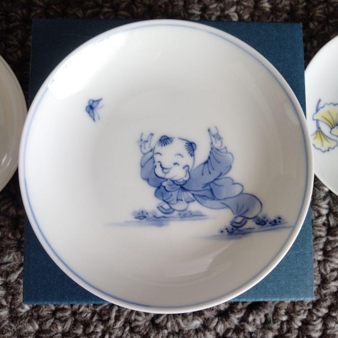 新品未使用【三川内焼唐子絵白磁皿3枚セット】日本を代表する陶磁器希少貴重在銘あり