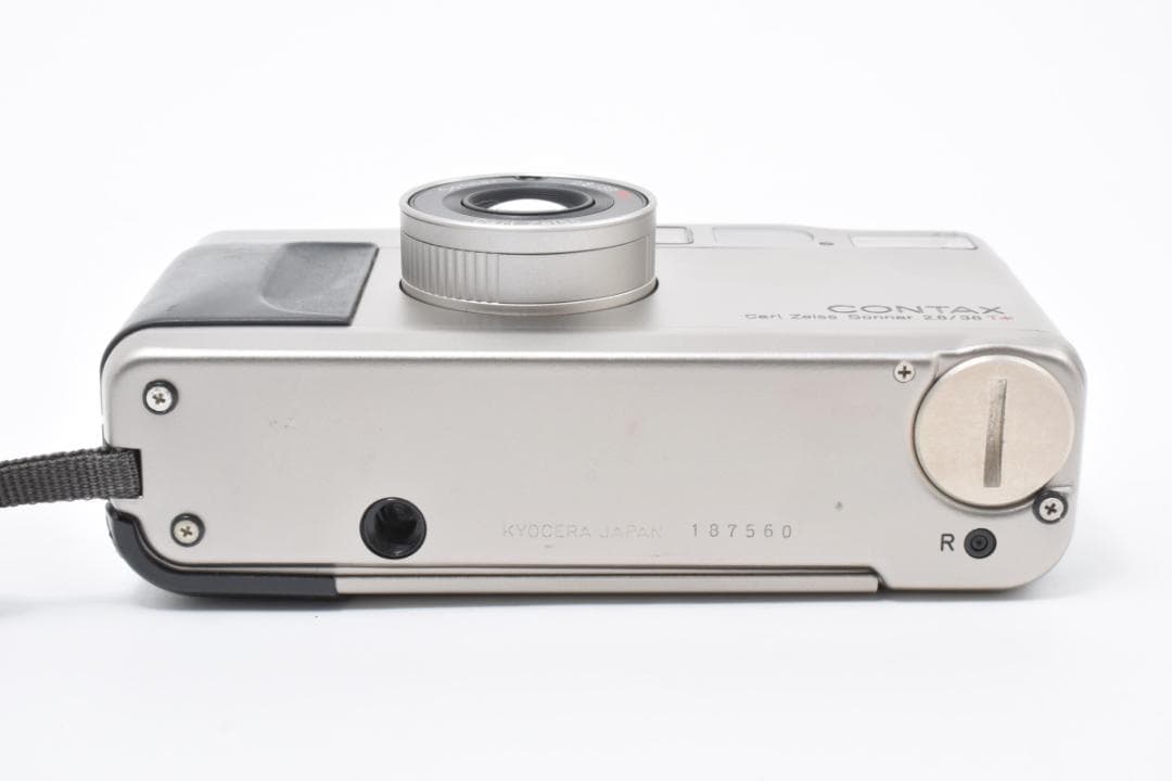 美品 CONTAX T2 カールツァイス チタン フィルムカメラ