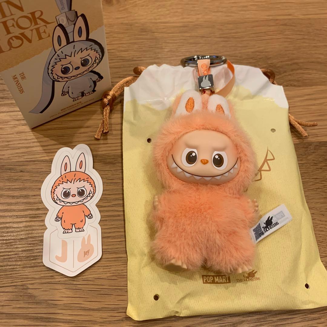 PIN FOR LOVE イニシャルラブブ R F C J Q L I