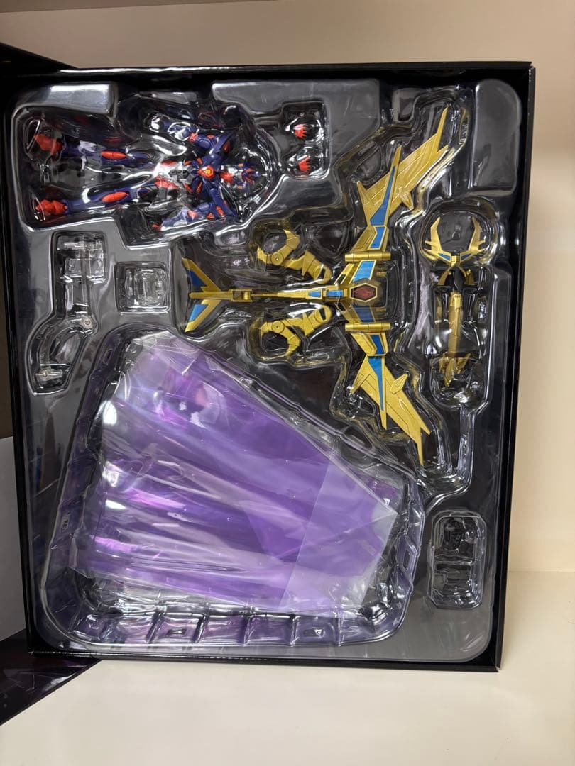 ザ合体ダイナゼノン /グリッドナイトゴルドバーン/グリッドマンビックゴルドバーン