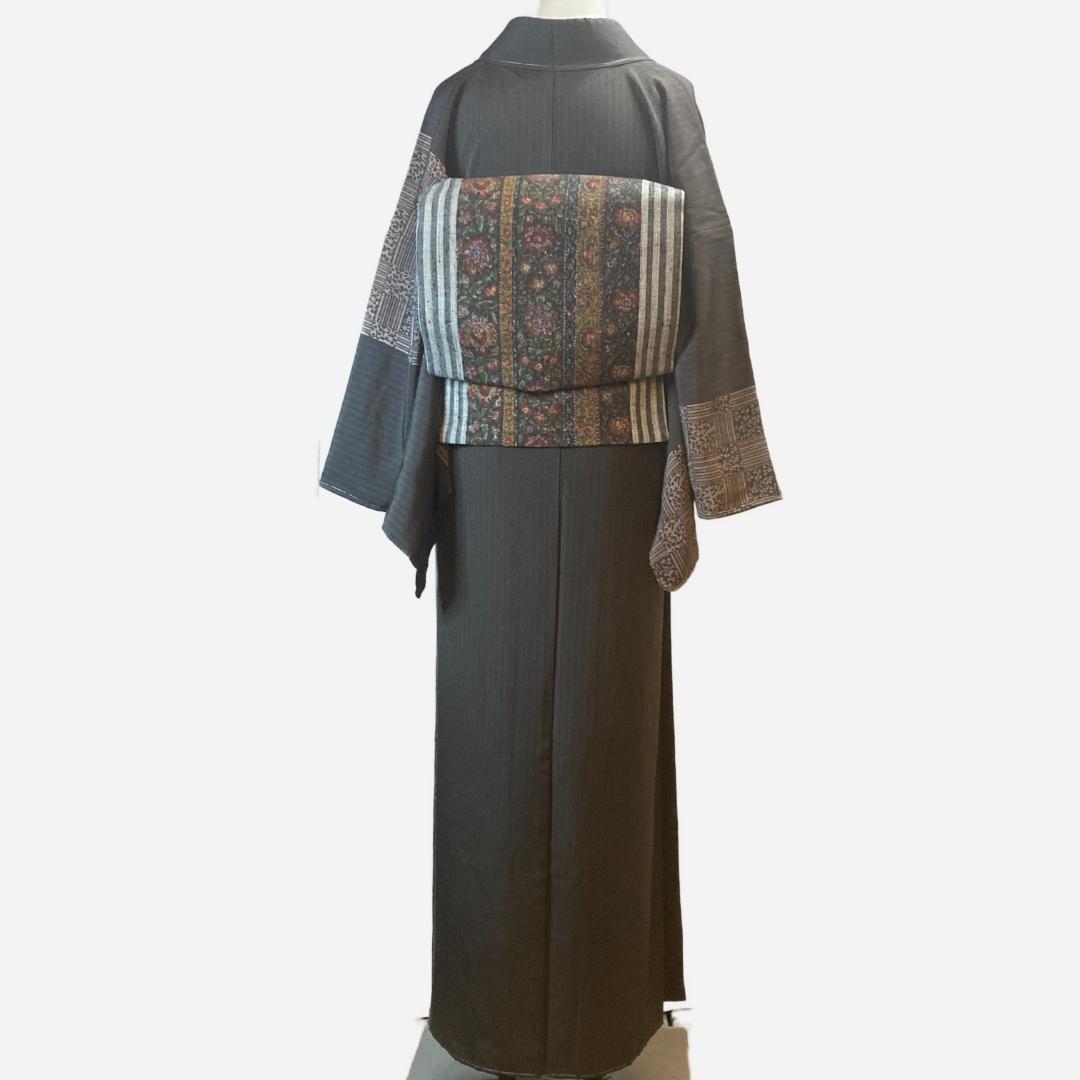 小紋　こげ茶色　裄69　身丈166.5　袷　正絹　着物