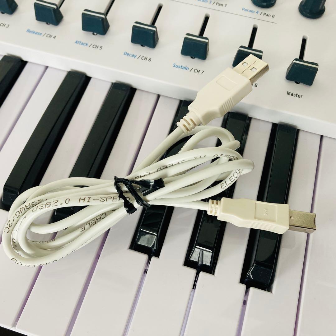 【美品】Arturia MIDIキーボードKeyLab Essential 61