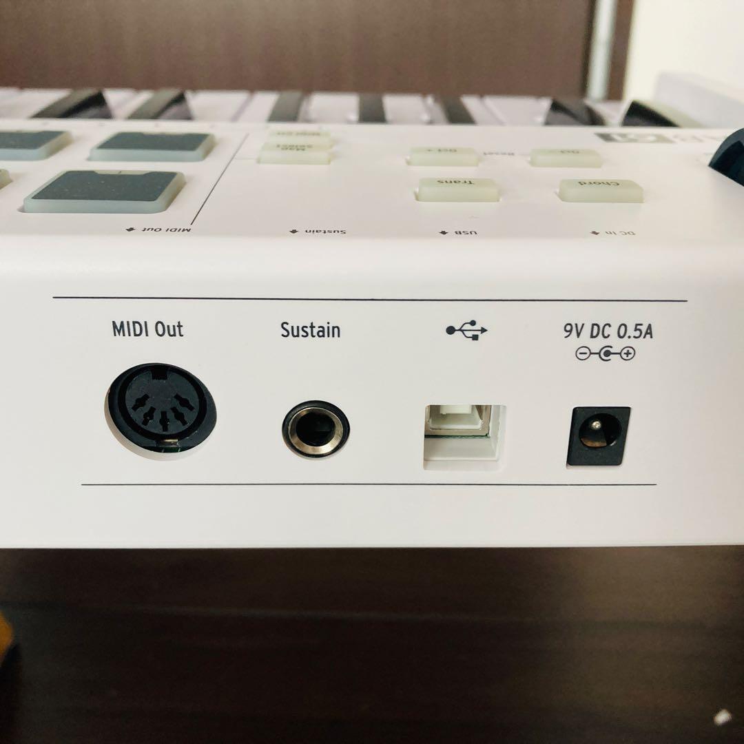 【美品】Arturia MIDIキーボードKeyLab Essential 61