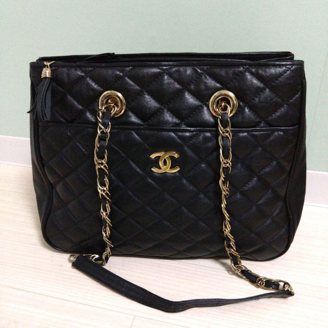 キルティング　ブラックレザー ショルダーバッグ