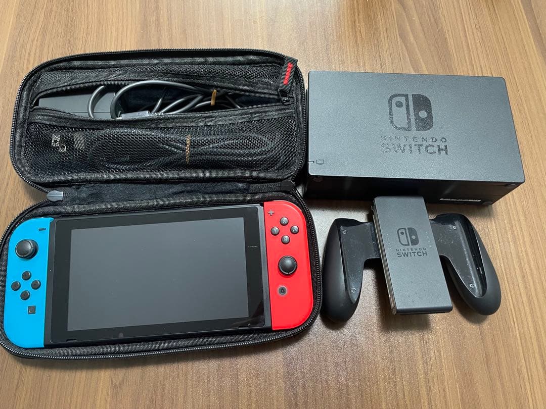 Nintendo Switch 本体 青/赤 + キャリングケース
