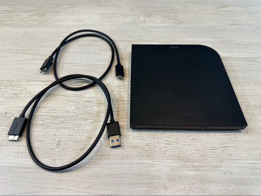 BUFFALOポータブルBlu-rayドライブ 外付けハードディスク