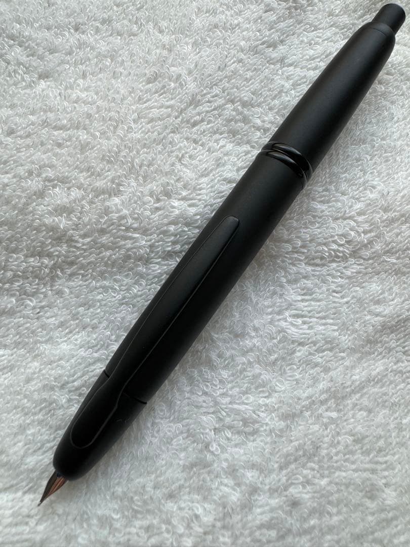 PILOT パイロット キャップレス 万年筆 F 黒マット