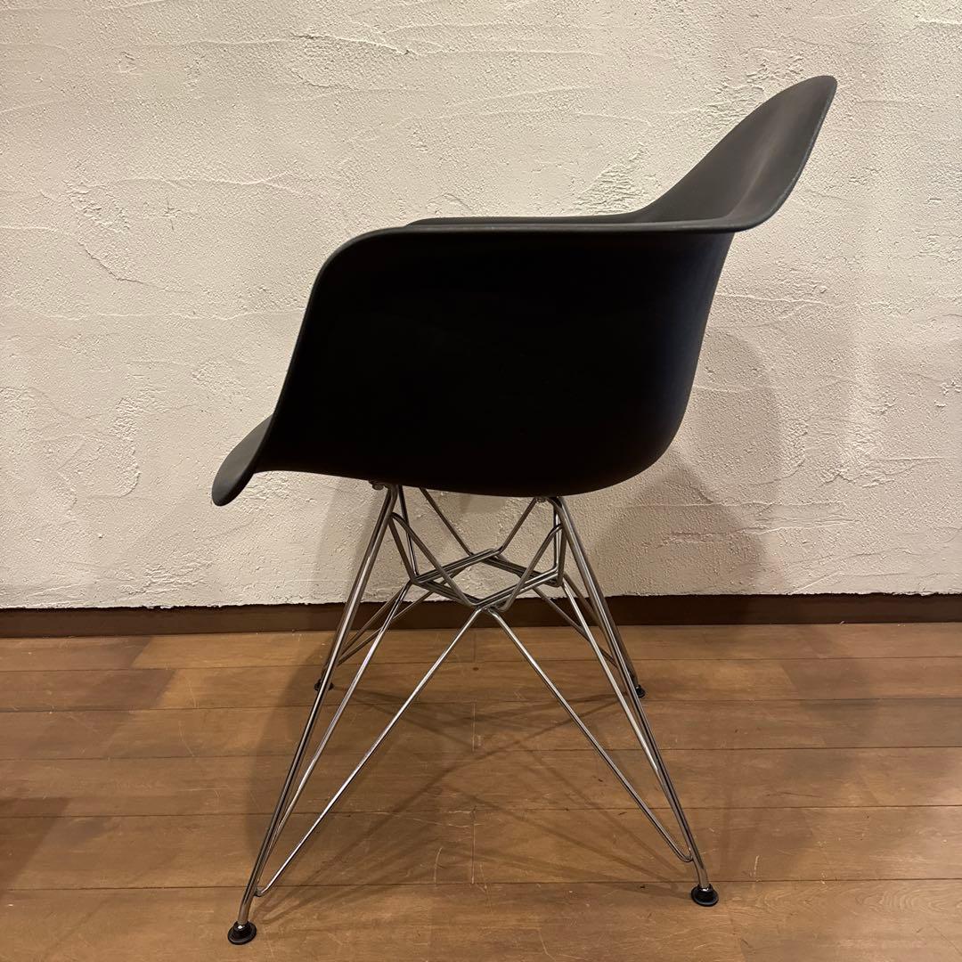 HermanMiller イームズ アームシェルチェア DAR